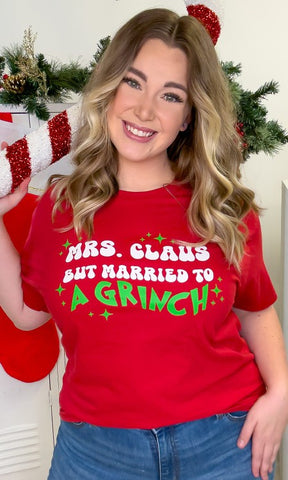 Grinch...That's It I'm Not Going Tee {Cream}