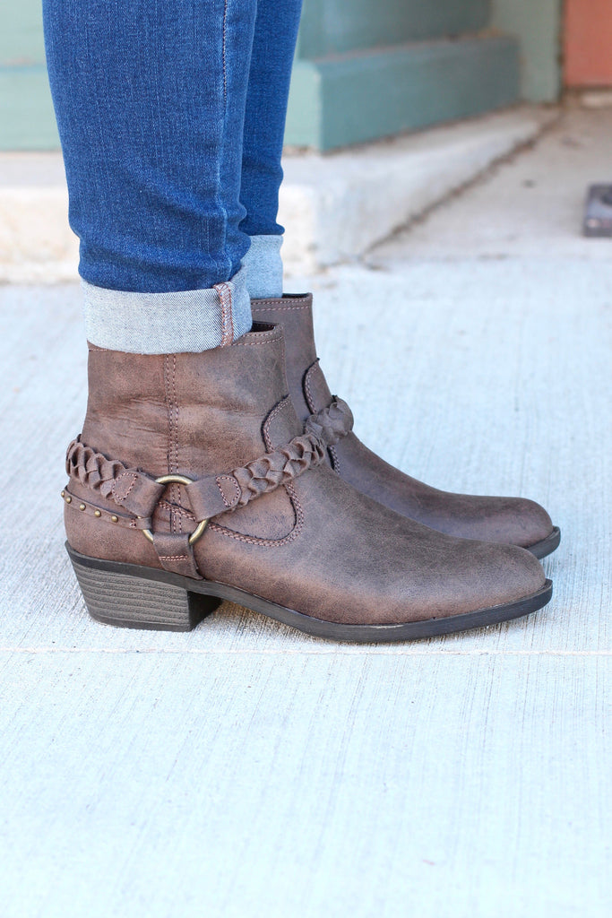 Glorious Braided Strap + Ring Bootie {Taupe} - The Fair Lady Boutique - 4