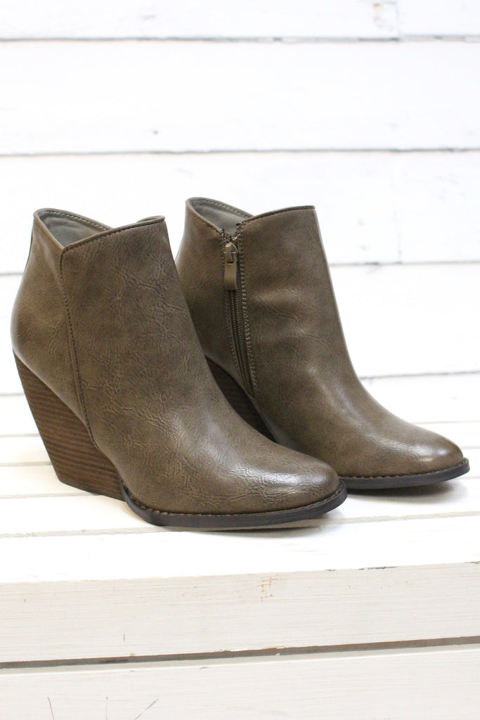 Very Volatile: Gwen Wedge Bootie {Taupe} - The Fair Lady Boutique - 4