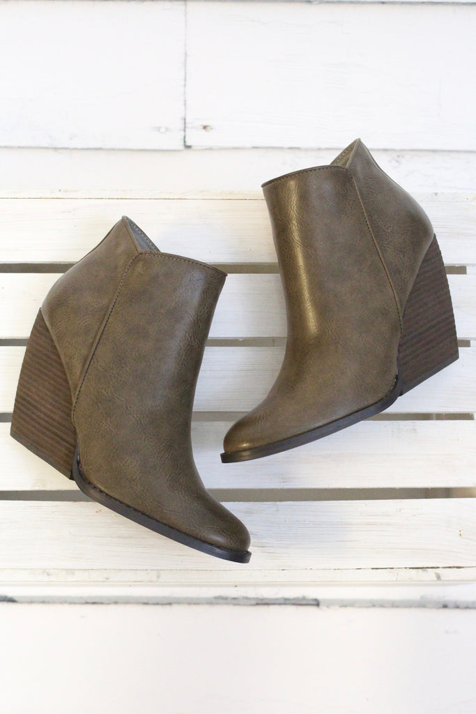 Very Volatile: Gwen Wedge Bootie {Taupe} - The Fair Lady Boutique - 3
